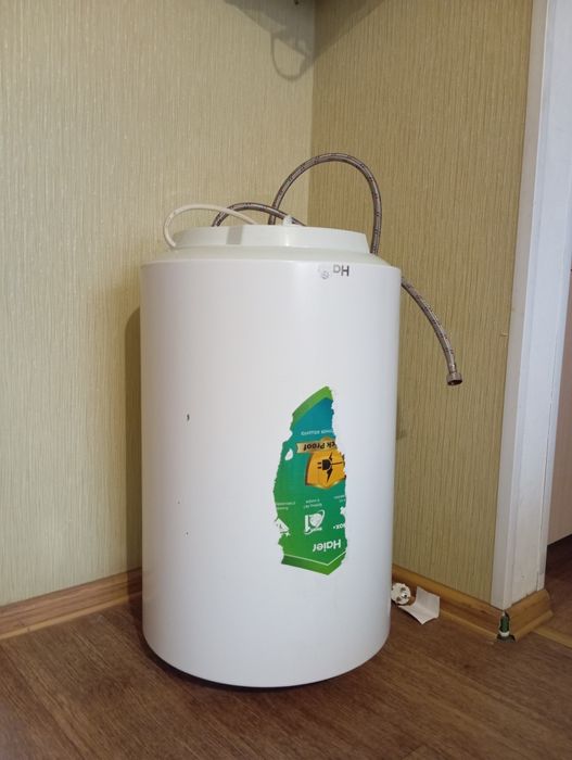 Продам технику. Холодильник,титан,телевизор.