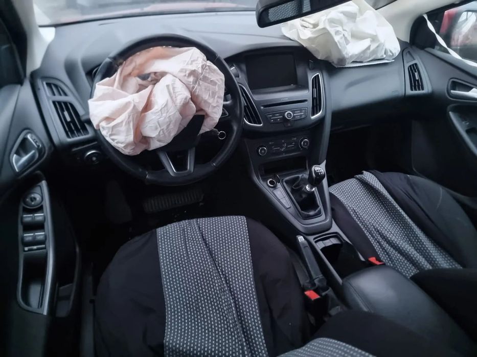 dezmembrez Ford Focus 3 facelift, an 2016, motor 1.5 tdci 120cp cod XWDE, cutie de viteze manuala 6+1 trepte