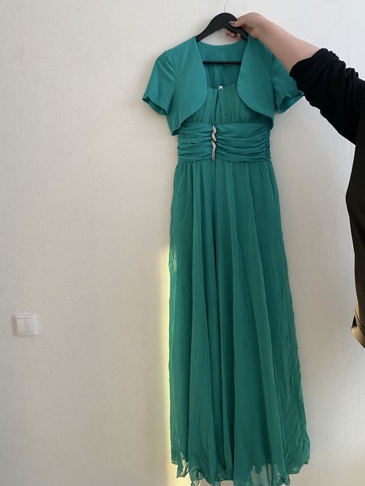 Продам платье за 2000 тг