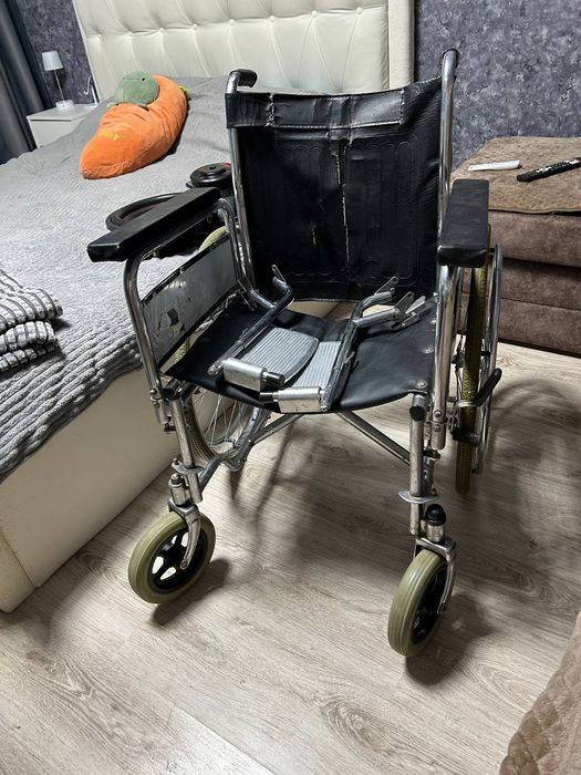 Инвалидная коляска