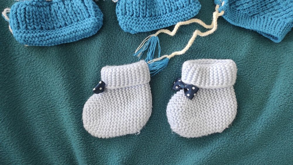 Botosei si caciulite bebe