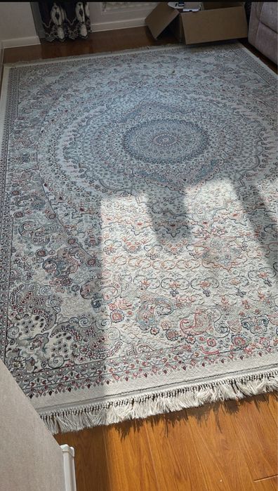 Продам два ковра в отличном состоянии