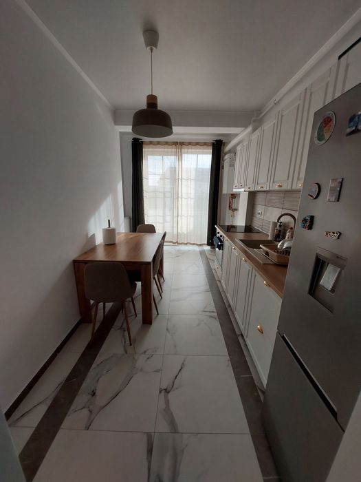 Caut coleg de apartament