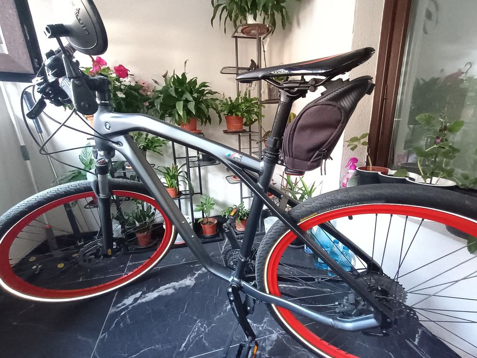 Bicicleta de adult cu accesorii