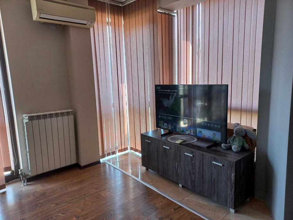 Тристаен апартамент, Под наем, кв. Вароша