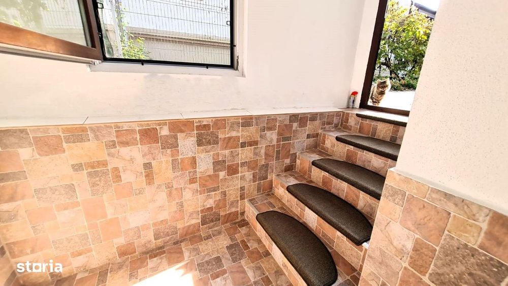 Apartament 2 camere la demisolul unei case,  zona Sub Arini