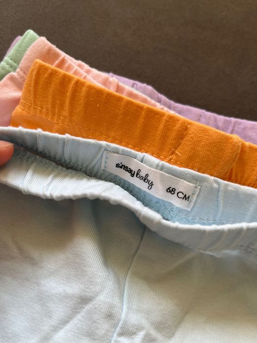 6 броя бебешки къси гащи sinsay 68 размер