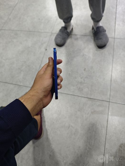 iphone 12 sotiladi