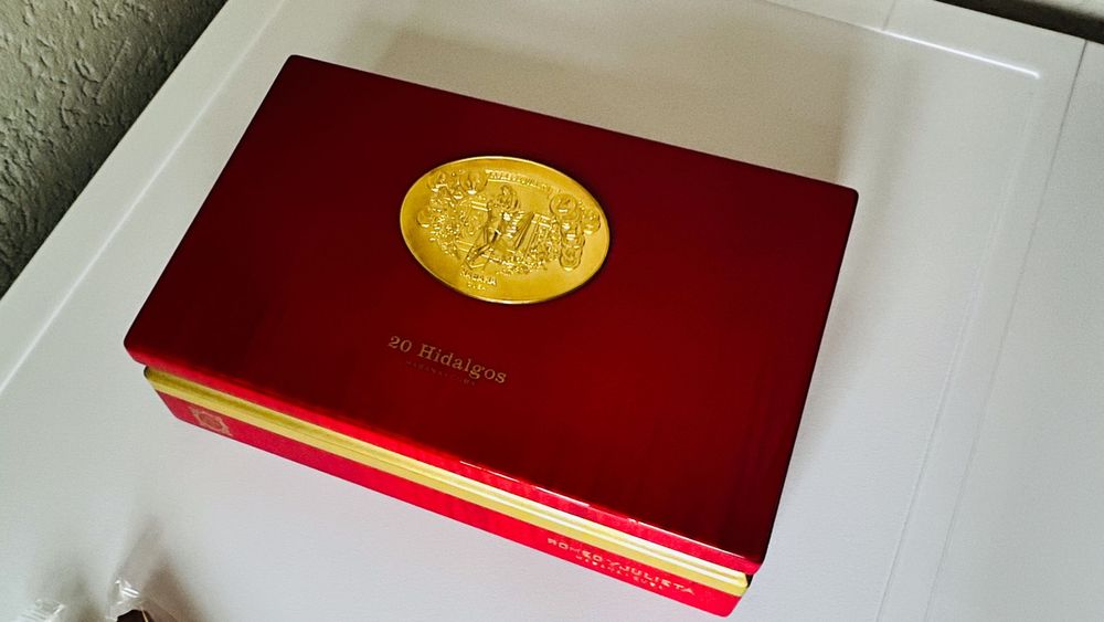 Cutie de colectie trabucuri Romeo si Julita.