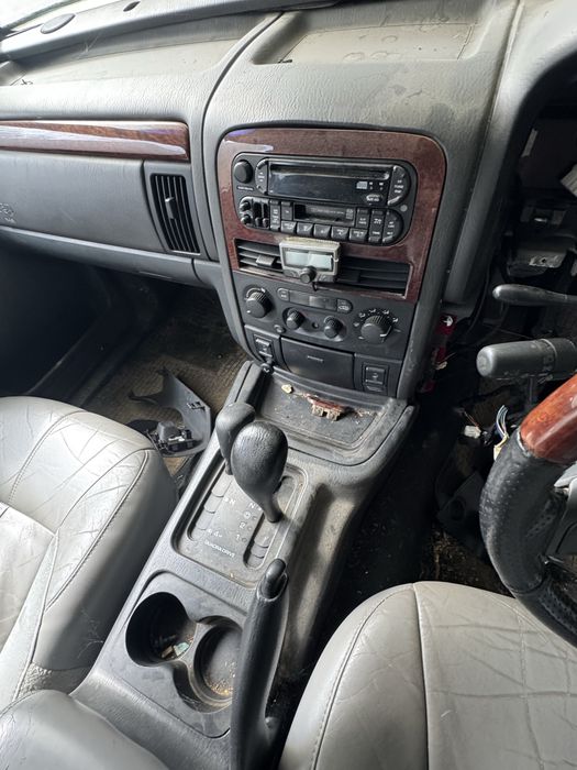 Dezmembrez jeep Grand Cherokee 4.7 motor defect