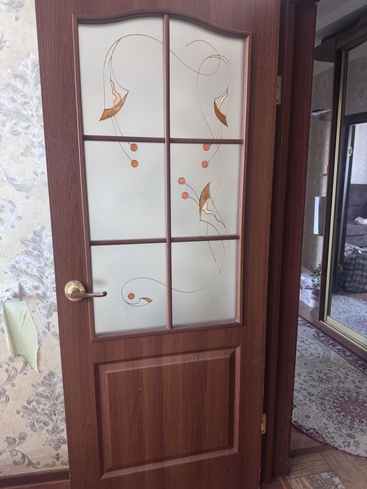 Продам межкомнатные двери.