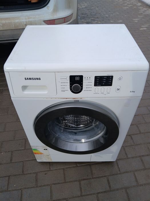 Продам стиралку Самсунг 6кг