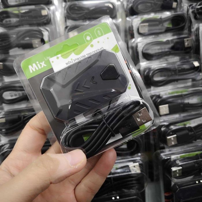 4 в 1 гейминг клавиатура и мишка за телфон Mobile Game Combo Pack