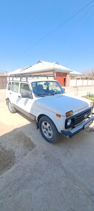 LADA  NIVA  2131