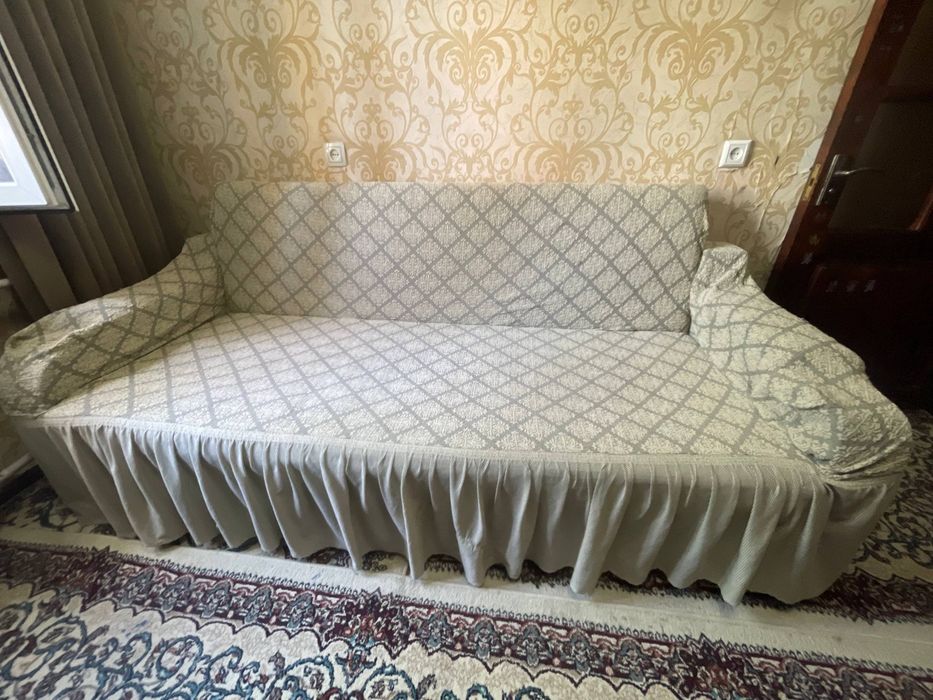 Divan sotiladi srochna