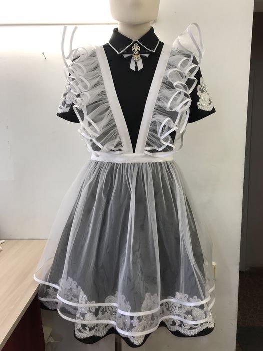 Нарядное школьное платье