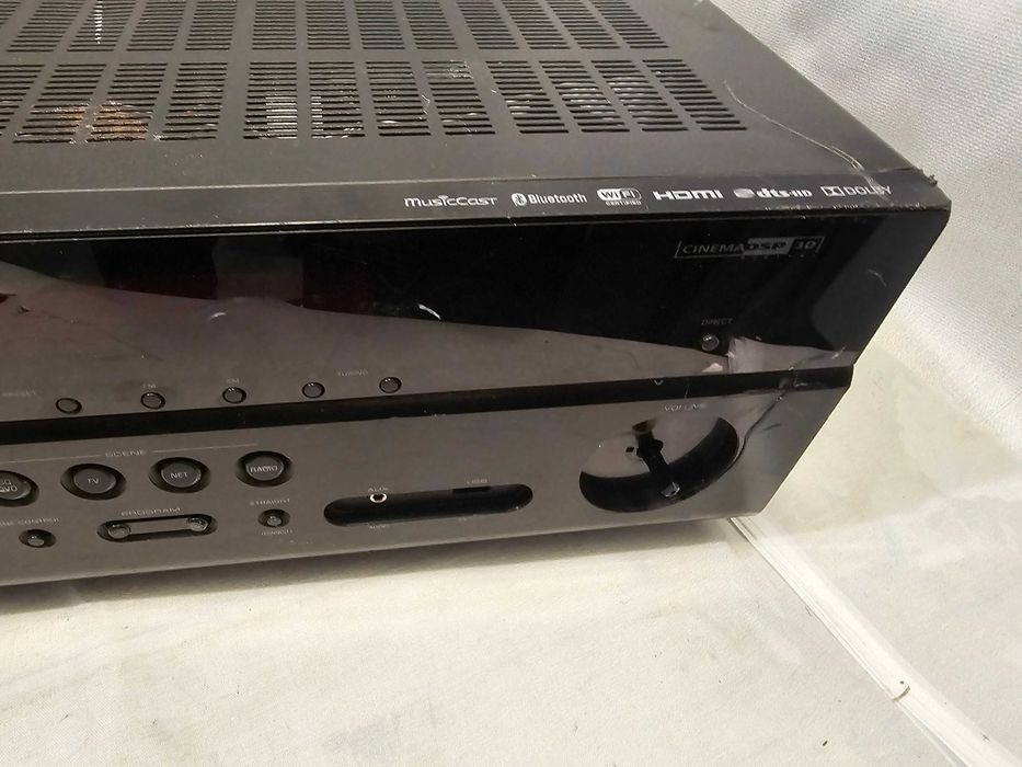 Defect Yamaha RX-V481