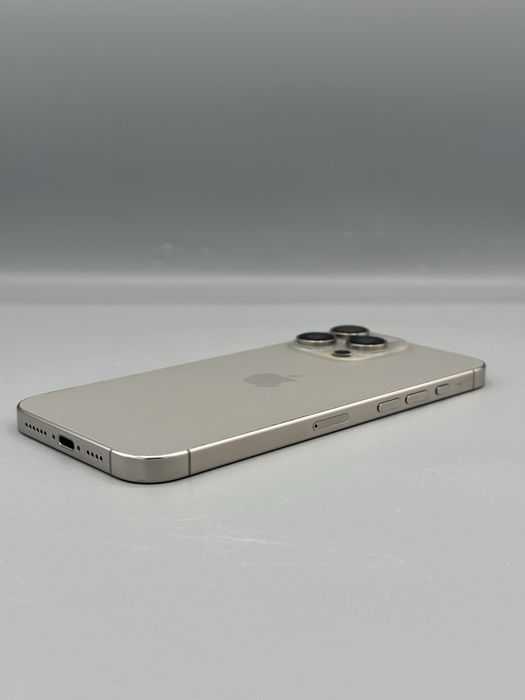 iPhone 16 Pro Max | 256 GB | Punct ecran | Baterie 98% | 241 Cicluri