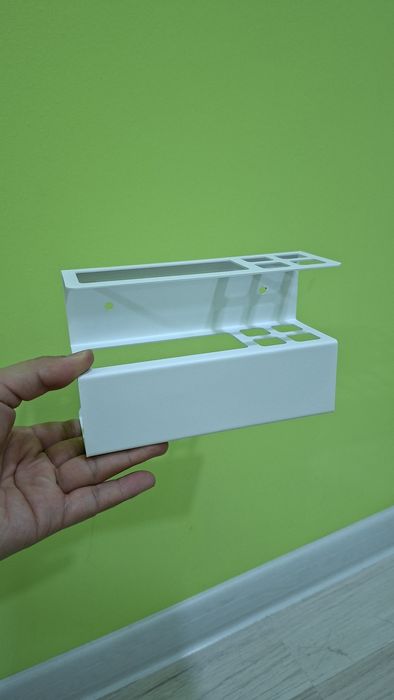 ДЕРЖАТЕЛИ для зубных щеток и зубной пасты/