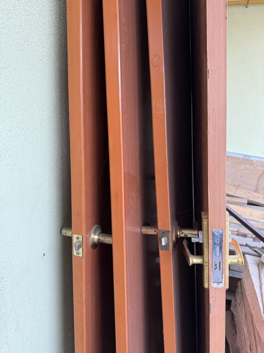 Все двери за 10 тыс,с ручками