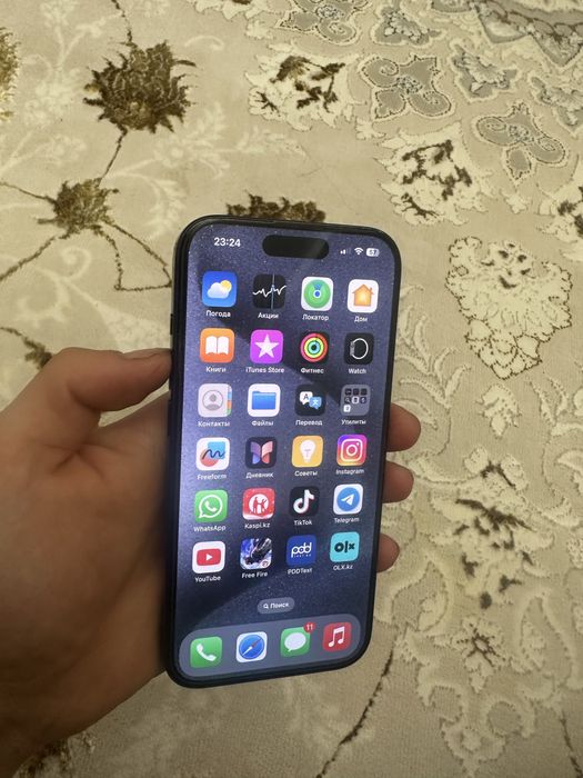 Iphone 15pro каропка док все есть
