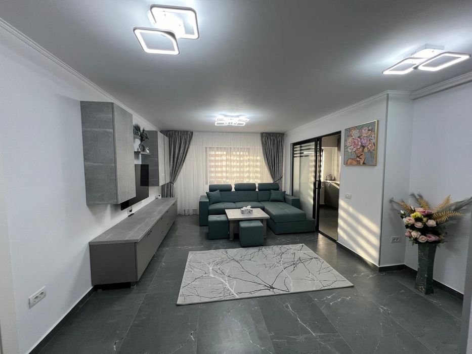 CONSTANTA. Apartament 2 camere , zona Trocadero