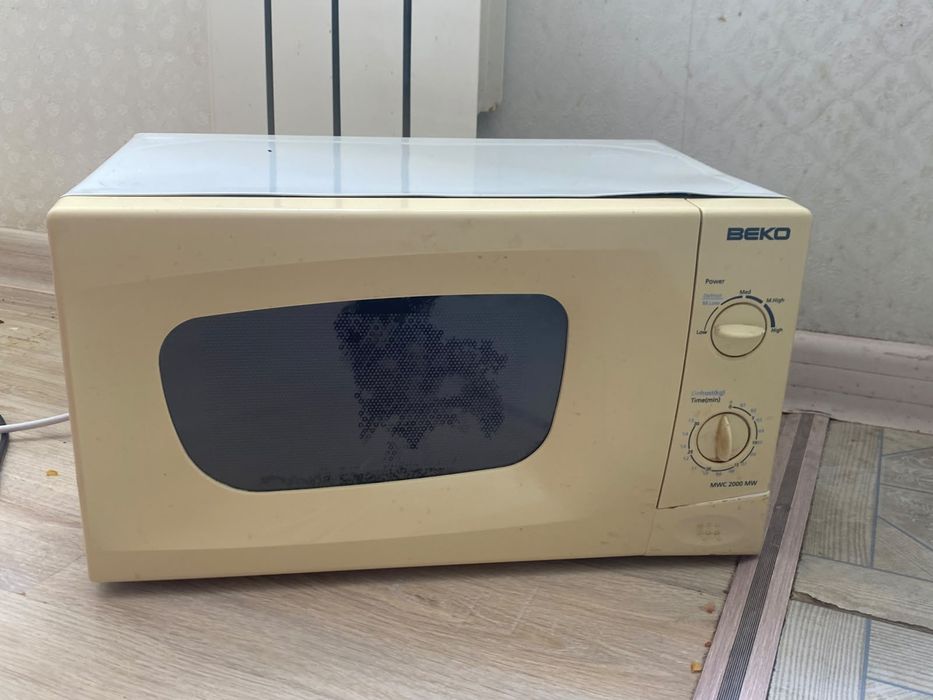 Продаю часы и так далее