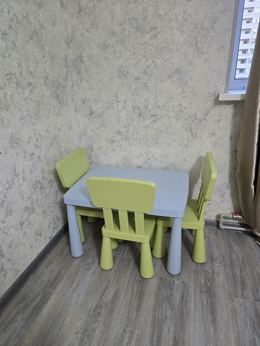 Детский стол со стульями Икея