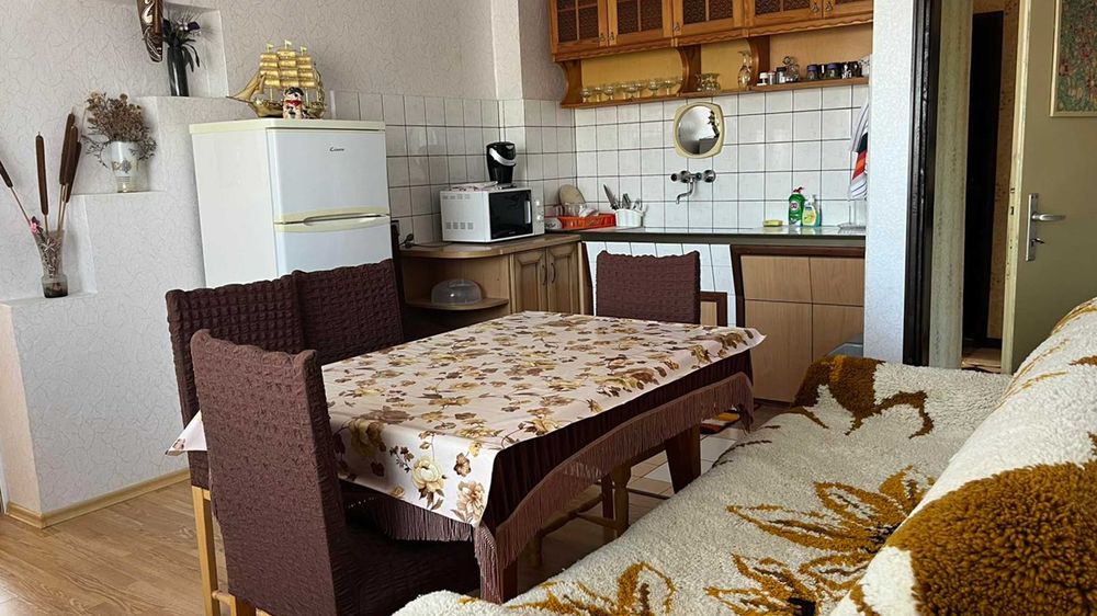 Нощувки в къща за гости "Кристофър" с. Българево.