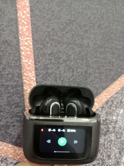 Наушники продам срочно