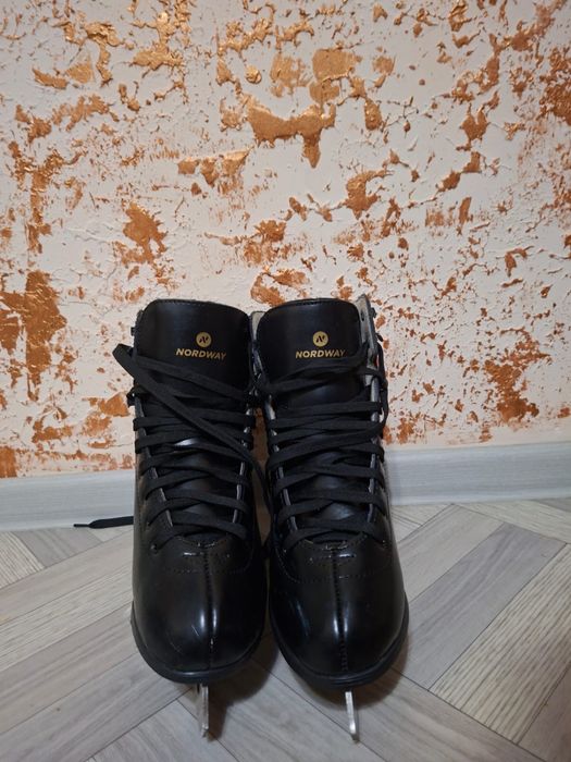 Коньки    39-41. р