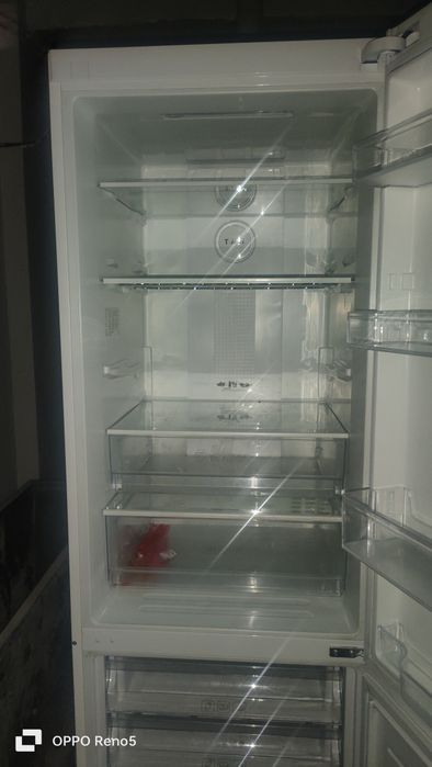 Холодильник Хайер.