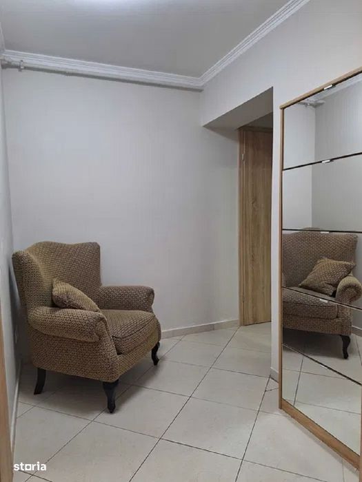 Garsonieră cu balcon, parter în Tractorul