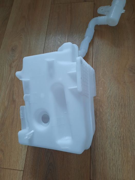 Vas lichid parbriz VW Golf 6