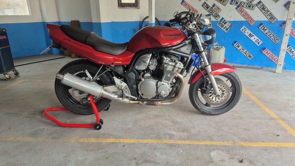 Suzuki bandit a2