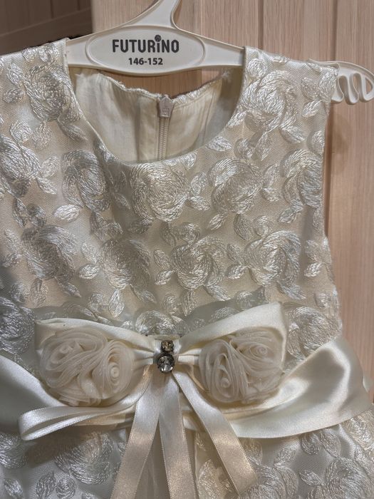 Нарядное платье для девочки