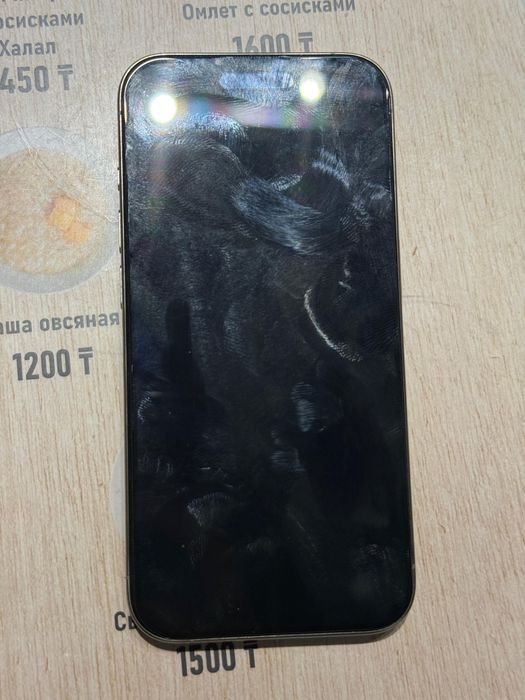 Продам Iphone 15 pro 256