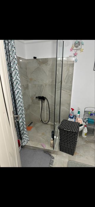 Vand casa 4 camere, 2 bai, garaj, camara, magazie, 2400 metri, la 10 min de DN1 , 25 min de Sinaia si 15 min de Ploiesti! Toate utilitatile!