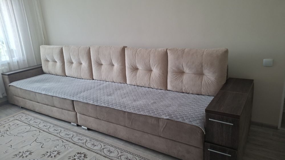 Продам диван, 4 метра 40 см.