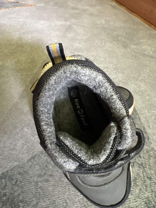 Продам демисесонные ботинки детские