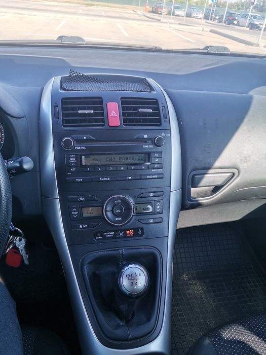 Toyota Auris benzina