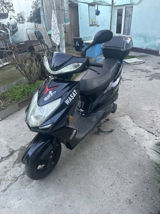 Скутер бензиновый Wasat