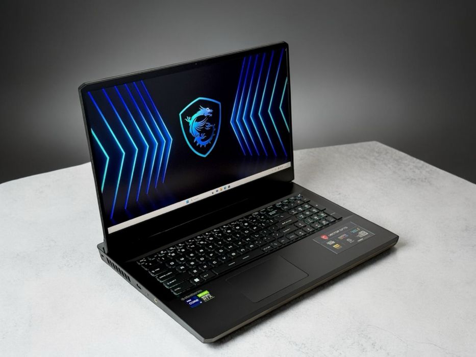 MSI Vector GP76 17.3 FHD 360Hz i9-12900H 16GB 1TB RTX 3080 Перфектен! Гаранция!