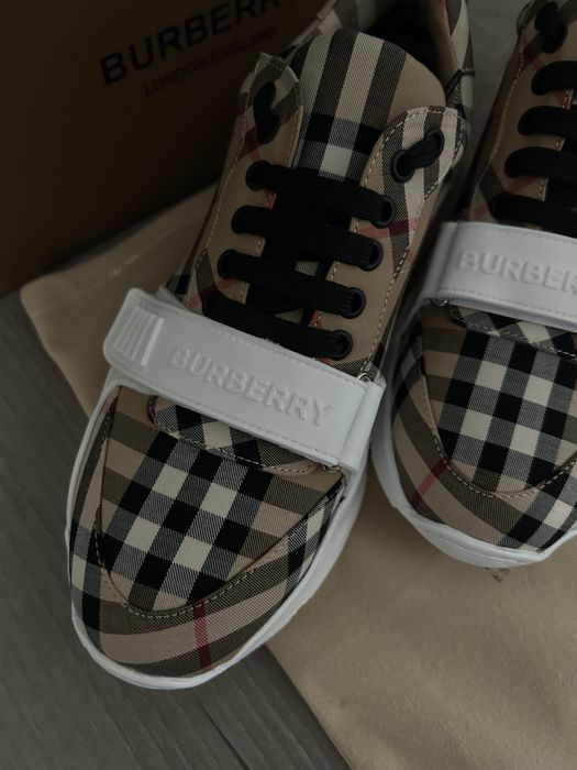 Adidasi Burberry 42 (noi)