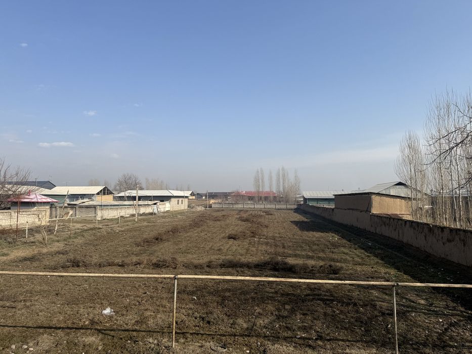 Xalqobod MFYda uchastkaning quruq yer maydoni Sotiladi