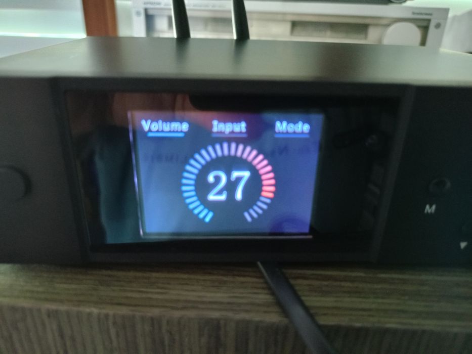 Продавам настолен цифров плеър DS-B2