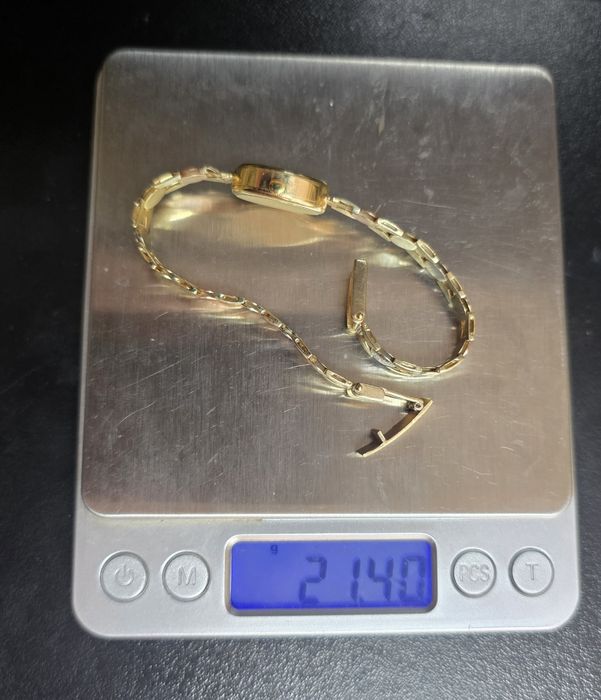 Златен часовник Geneve