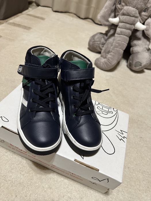 Детски зимни кожени боти обувки на Колев 34 и 35 номер