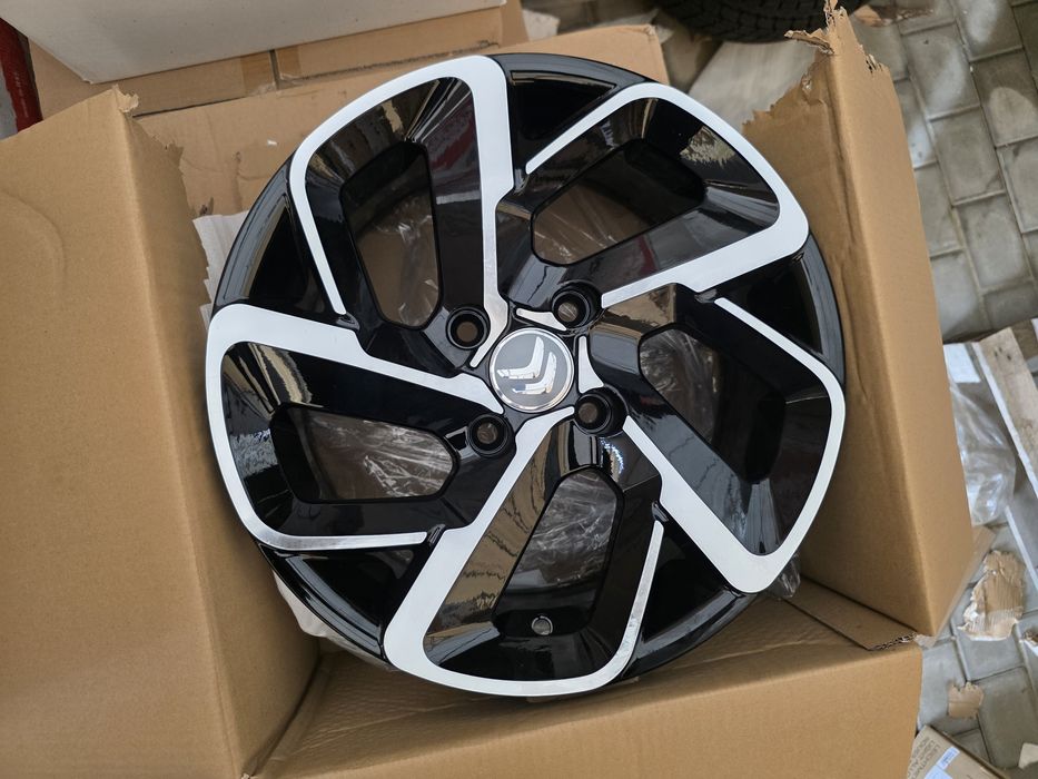 Jante de aliaj pentru Peugeot-citroen pe 15 marca silver line