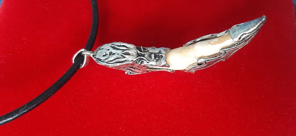 Зъб от вълк с мит.обков